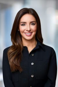 Headshot Lauren Leach