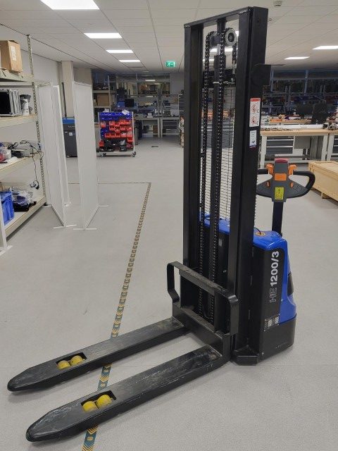 Modern Equipment Used in the Manufacturing / Development of Hydrogen Fuel Cells