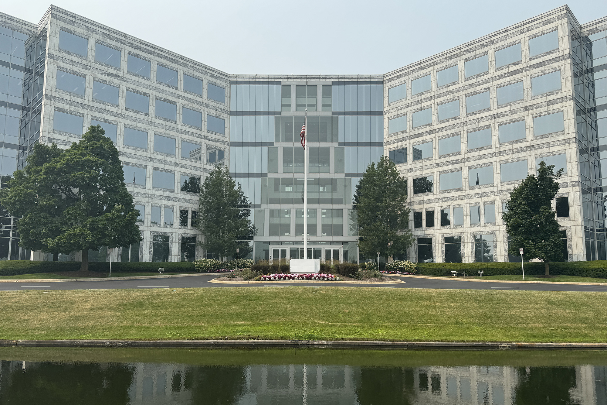 DeerfieldIL Corp500 FeatProp