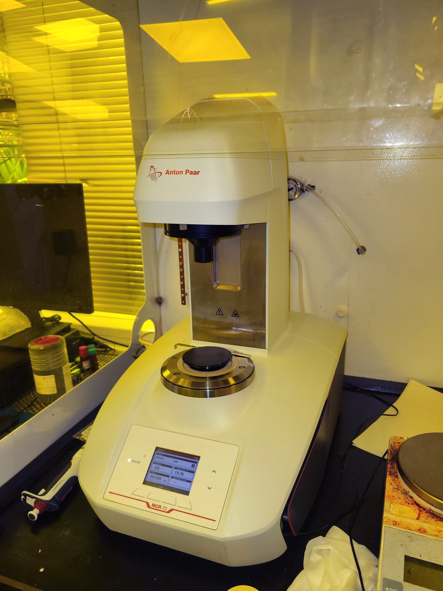 Anton Parr MCR72 Rheometer (2)